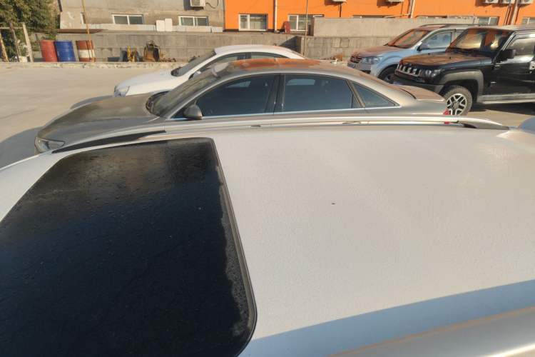 Used Venucia T70 2015 2.0L CVT Smart Edition
