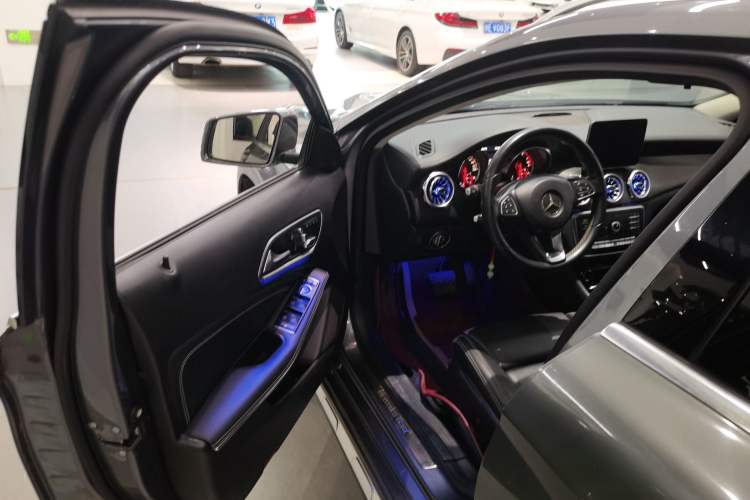 Used Mercedes-Benz GLA 2018 GLA 200 Fashion Model