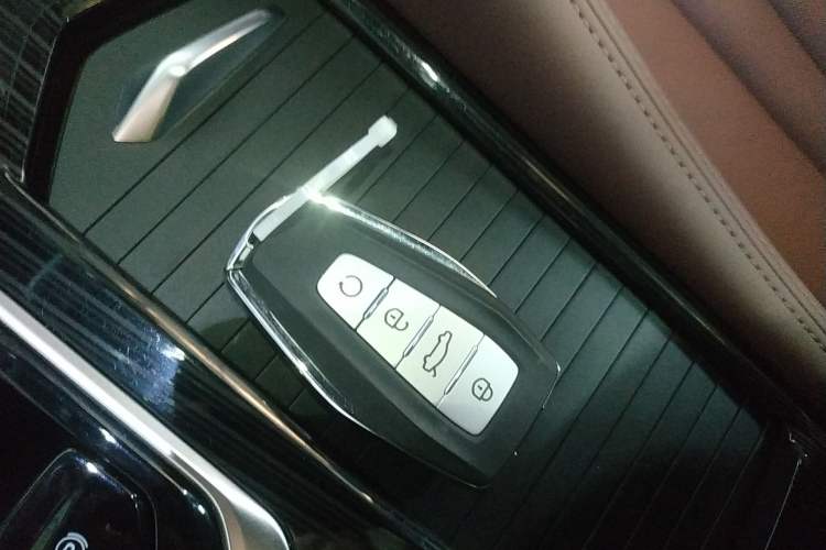 Used Geely Auto Monjaro L 2024 2.0TD High-Power Automatic Two-Wheel Drive Yunqi Version