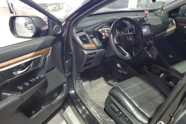 Used Honda CR-V 2021 240TURBO CVT 2WD Fashion Edition
