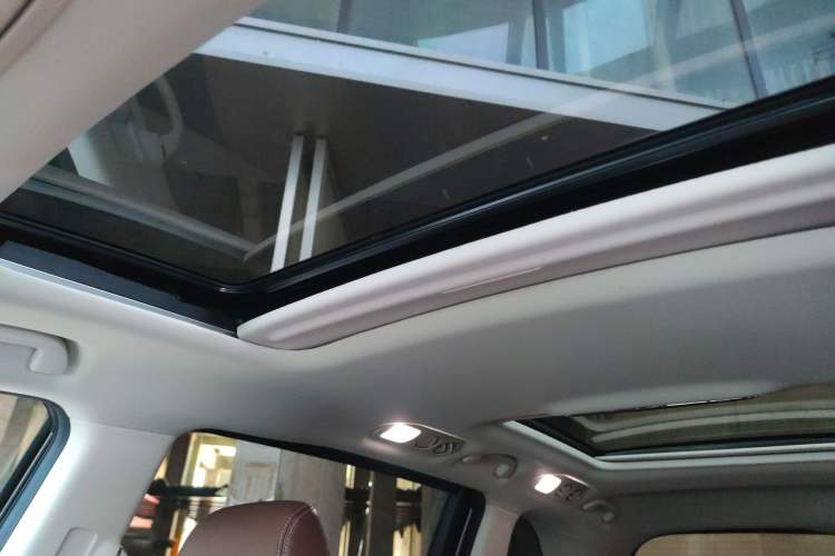 Used Honda Elysion 2019 2.0L Hybrid Supreme Edition
