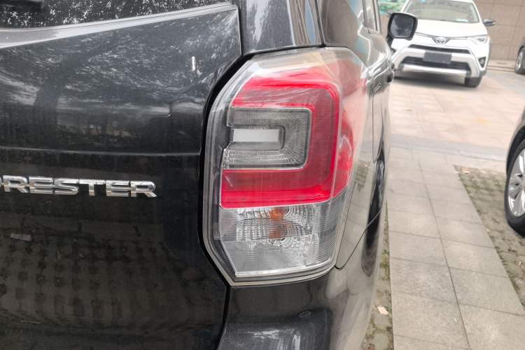 Used Subaru Forester 2018 2.0i Luxury Navigation Edition
