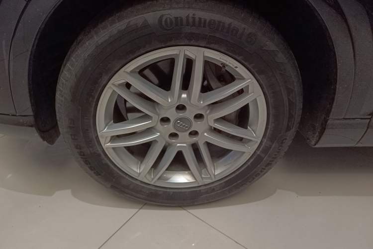 Used Audi Q7 2018 40 TFSI Comfort Model
