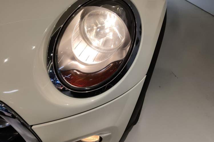 Used MINI MINI 2014 1.5T COOPER Fun
