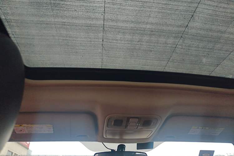 Used Changan CS35 2014 1.6L Automatic Luxury Navigation Model China IV Standard
