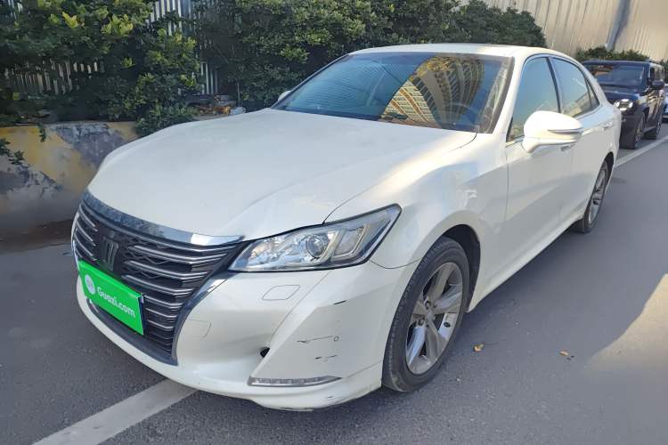 Used Toyota Crown 2015 2.0T Fashion Edition
