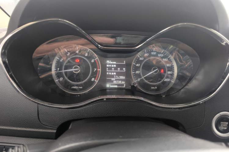 Used Baojun 560 2015 1.8L manual luxury version