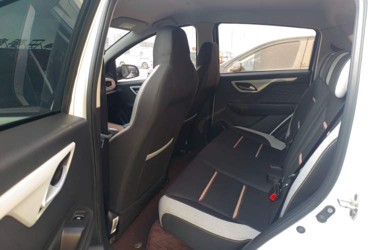 Used SOL E10X 2021 302 km Range Fashion Edition 30.2 kWh