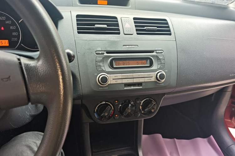 Used Suzuki Swift 2014 1.5L Manual Fashion Edition
