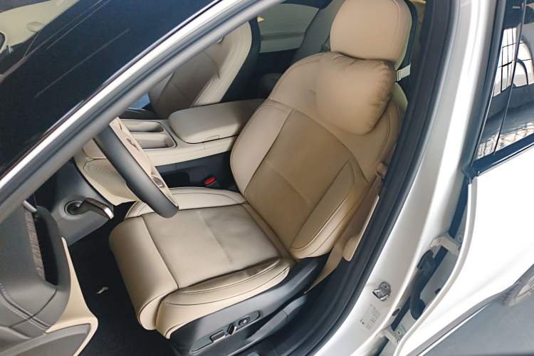 Used Nio ES6 2024 75 kWh
