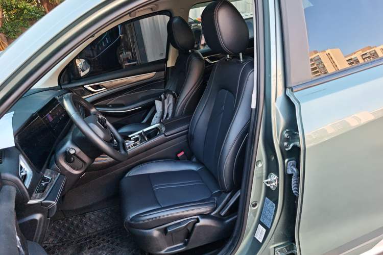 Used  E5 2023 1.5L DE-i 100KM Comfort Edition 7-Seater
