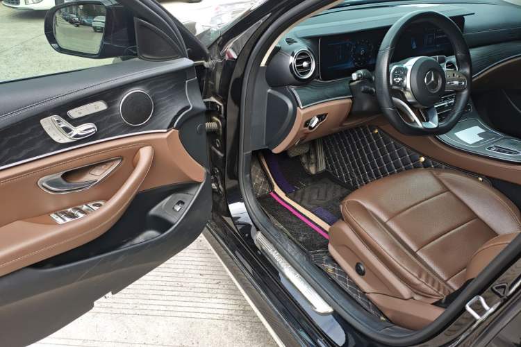 Used Mercedes-Benz E-Class 2019 E 300 L Sporty and Stylish Model
