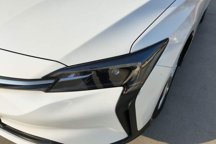 Used Buick Velite 6 2023 430km Range Commuter Version
