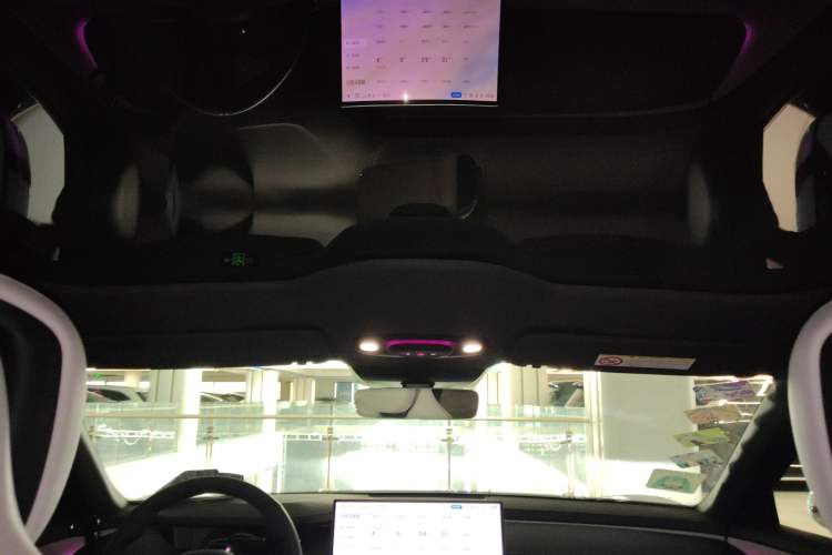 Used  SU7 2024 Rear-Drive Ultra-Long Range Advanced Pro-Level Intelligent Driving Version
