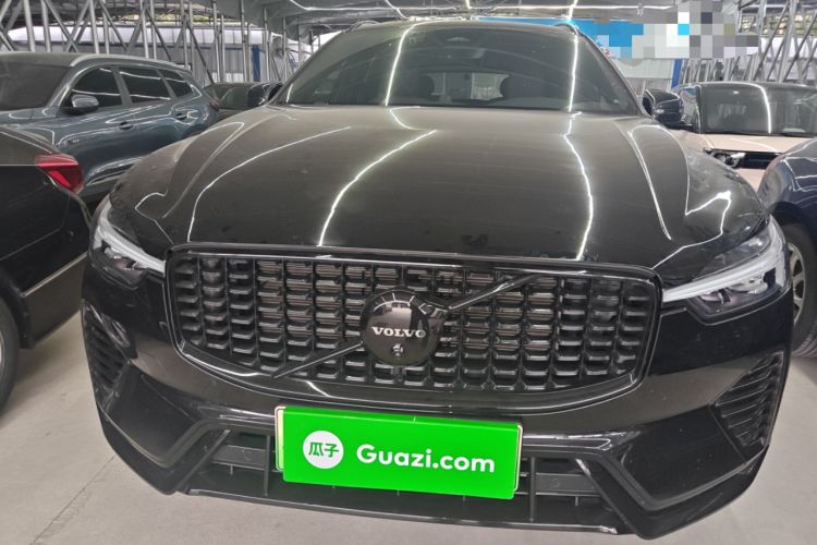 Used Volvo XC60 New Energy 2025 Plug-in Hybrid Long-Range All-Wheel Drive Zhiyuan Extreme Night Black Edition
