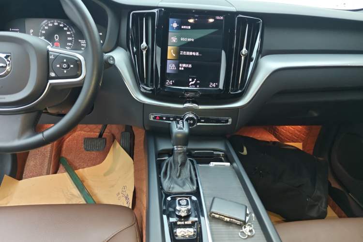 Used Volvo XC60 2021 T5 4x4 Smart Luxury Edition
