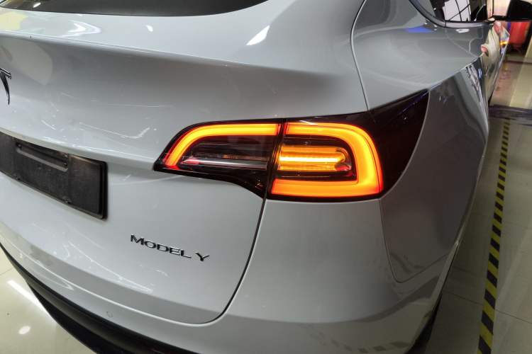 Used Tesla Model Y 2022 Rear-Wheel-Drive Version
