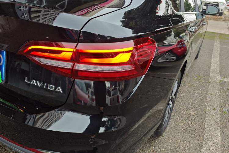 Used Volkswagen Lavida 2023 1.5L Automatic Full-Comfort Edition
