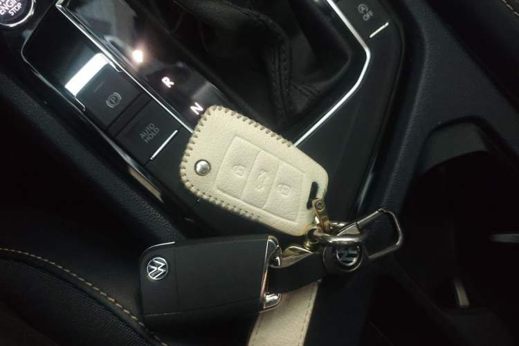 Used Volkswagen Tharu 2023 300TSI Two-Wheel-Drive Full Moon Edition