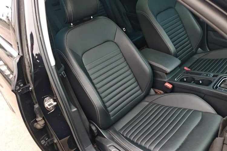 Used Volkswagen Magotan 2023 2 Million Units Limited-Edition 280TSI DSG Comfort Version
