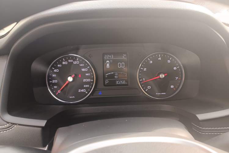 Used Roewe i6 2020 PLUS 1.6L CVT 4G Connected Glory Flagship Edition
