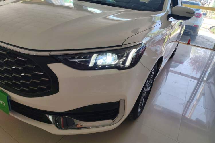 Used Ford Escort 2021 1.5L Automatic Diamond Edition
