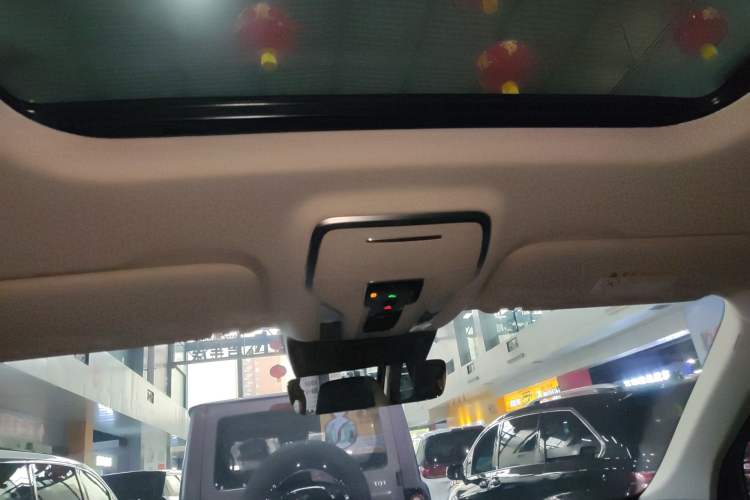 Used Hongqi HS7 PHEV 2024 2.0T PHEV Four-Wheel Drive Flagship Edition 6 Seats
