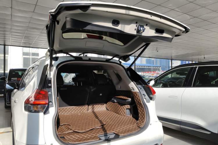 Used Nissan X-Trail 2019 2.5L CVT Smart Connect Luxury Edition 4WD
