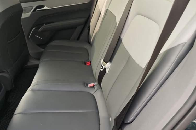 Used Bestune Yueyi 03 2025 445km Joyful Edition