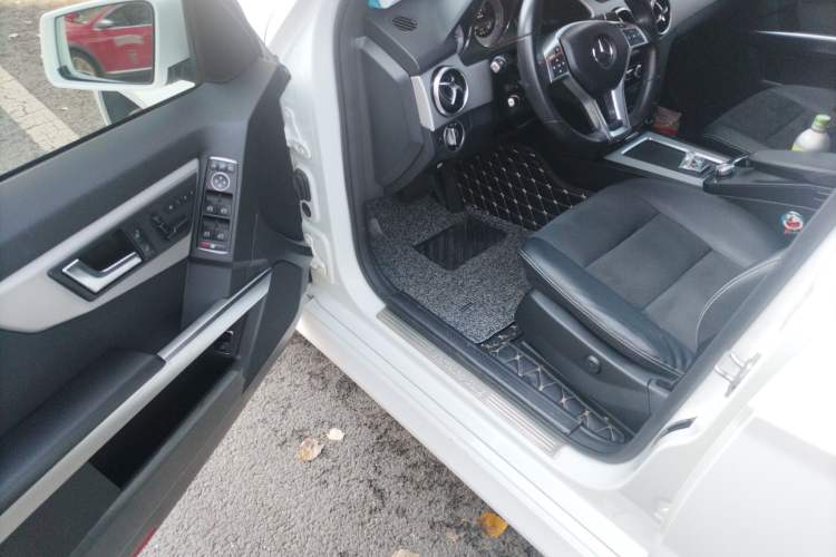 Used Mercedes-Benz GLK-Class 2015 GLK 260 4MATIC Fashion Edition Ultimate Version