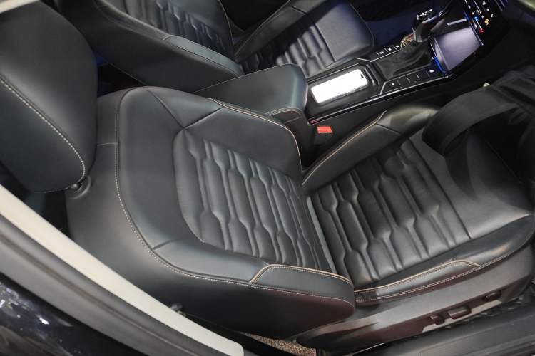 Used Volkswagen Passat 2020 330TSI Elite Edition China VI