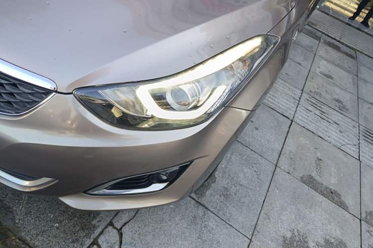 Used Hyundai Elantra 2016 1.6L Automatic Smart Version
