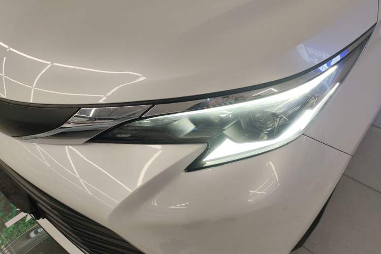 Used Toyota Sienna 2023 2.5L Hybrid Comfort Edition