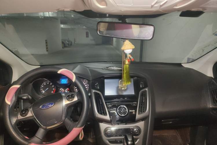 Used Ford Focus 2012 Hatchback 1.6L Automatic Fashion Edition
