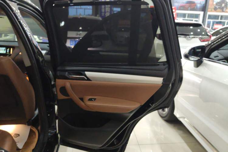 Used BMW X3 2016 xDrive20i Leading Model 5 Seats
