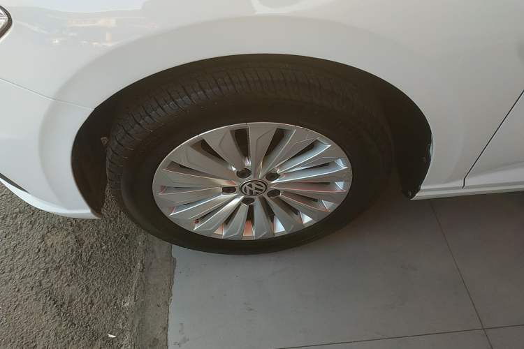 Used Volkswagen Lavida 2019 1.5L Automatic Comfort Edition China VI Standard