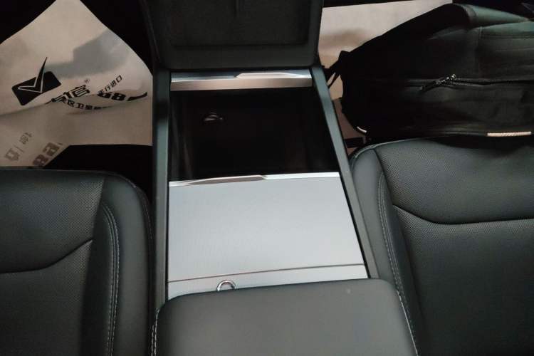 Used Tesla Model 3 2025 Rear-Wheel-Drive Version
