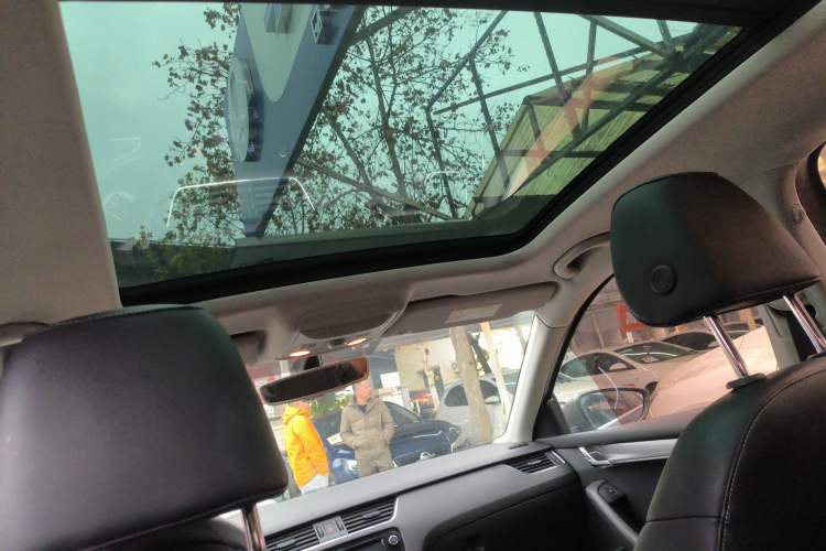 Used Skoda Octavia 2018 Station Wagon TSI230 DSG Luxury Edition
