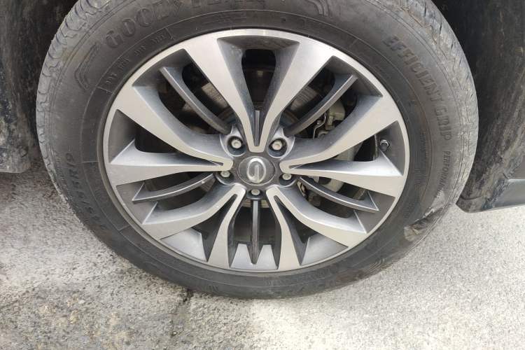 Used GAC Trumpchi GS8 2017 320T Two-Wheel Drive Luxury Smart Connectivity Version (7 Seats)
