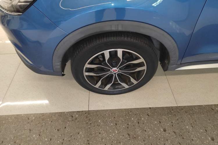 Used Roewe RX5 2016 20T Two-Wheel Drive Automatic Internet Smart Edition
