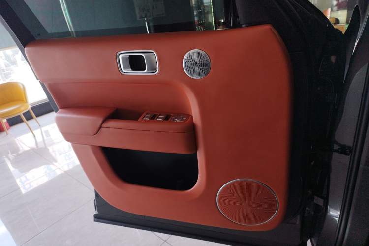 Used Li Auto L8 2023 Pro Model
