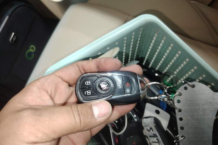 Used Buick GL8 2023 ES Lu Zun Deluxe Model
