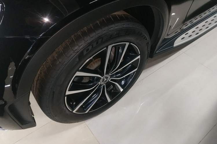 Used Mercedes-Benz GLC 2020 Facelift GLC 260 L 4MATIC Luxury Edition
