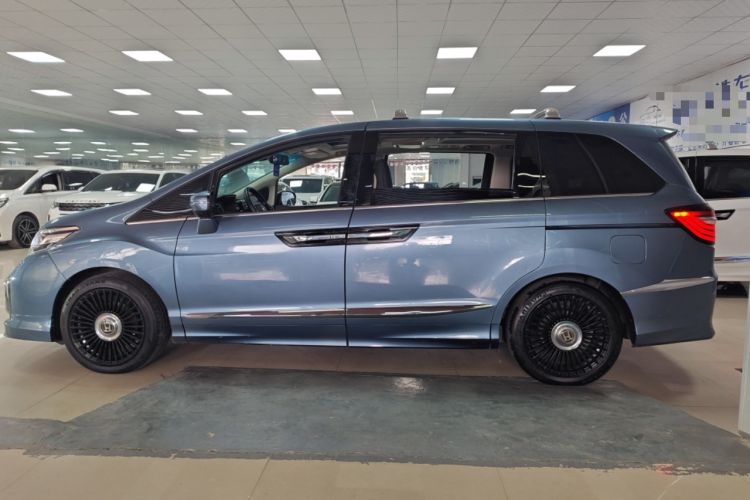 Used Honda Elysion 2016 2.4L Supreme Edition
