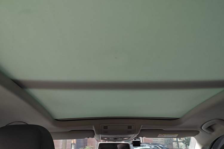 Used Volkswagen T-ROC 2018 280TSI DSG Two-Wheel-Drive Comfort Version China V Standard
