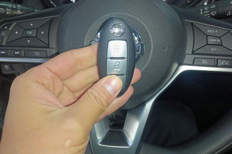 Used Nissan X-Trail 2017 2.0L CVT 7-Seater Comfort Edition 2WD
