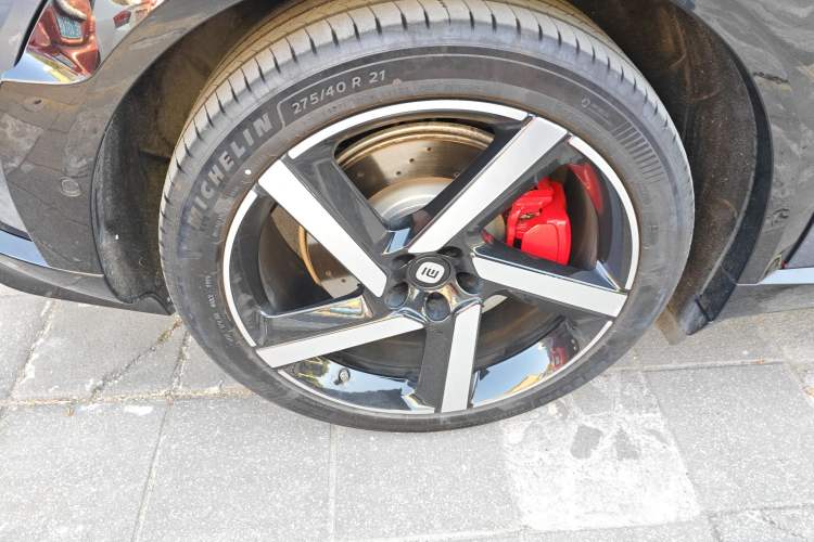 Used  YU7 2025 Ultra-Long Range High-Performance All-Wheel-Drive Max Edition
