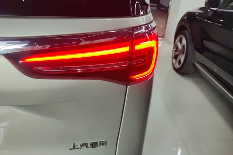 Used Buick GL8 2021 ES Landtrek 653T Luxury Model