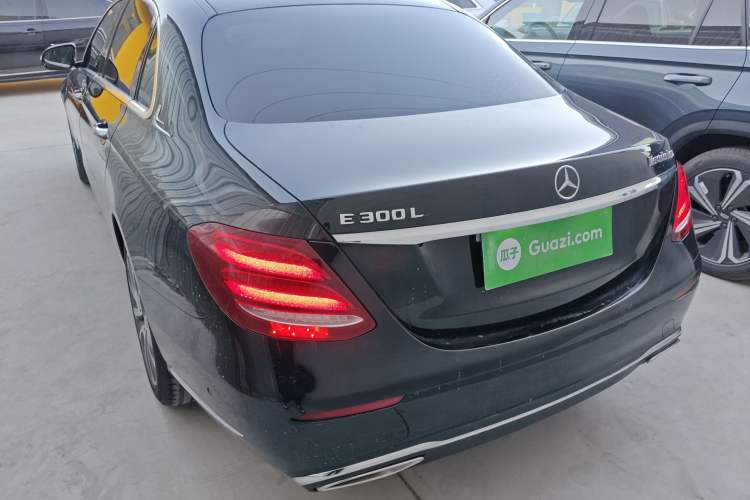 Used Mercedes-Benz E-Class 2018 Facelift E 300 L Luxury Edition