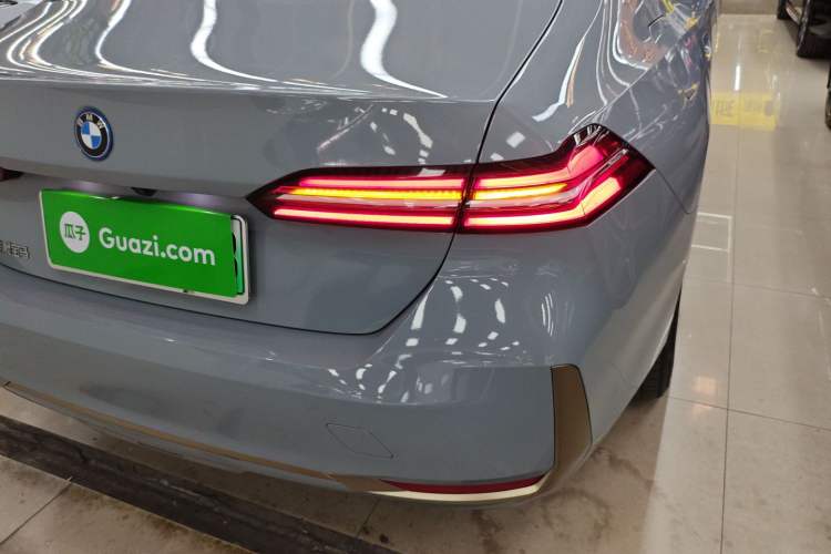 Used BMW i5 2024 eDrive 35L Prestige Luxury Package
